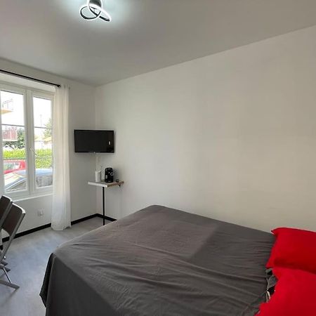 Studio A2 18M2 Cosy 5Minutes Gare Parking Gratuit Rue De La Mure Roanne Eksteriør billede
