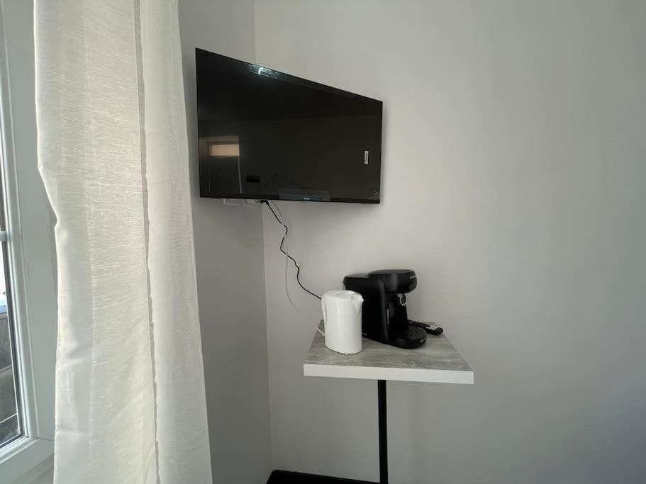 Studio A2 18M2 Cosy 5Minutes Gare Parking Gratuit Rue De La Mure Roanne Eksteriør billede